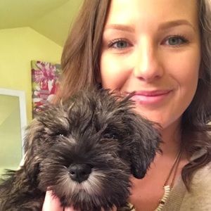 Meet your Posher, Emily